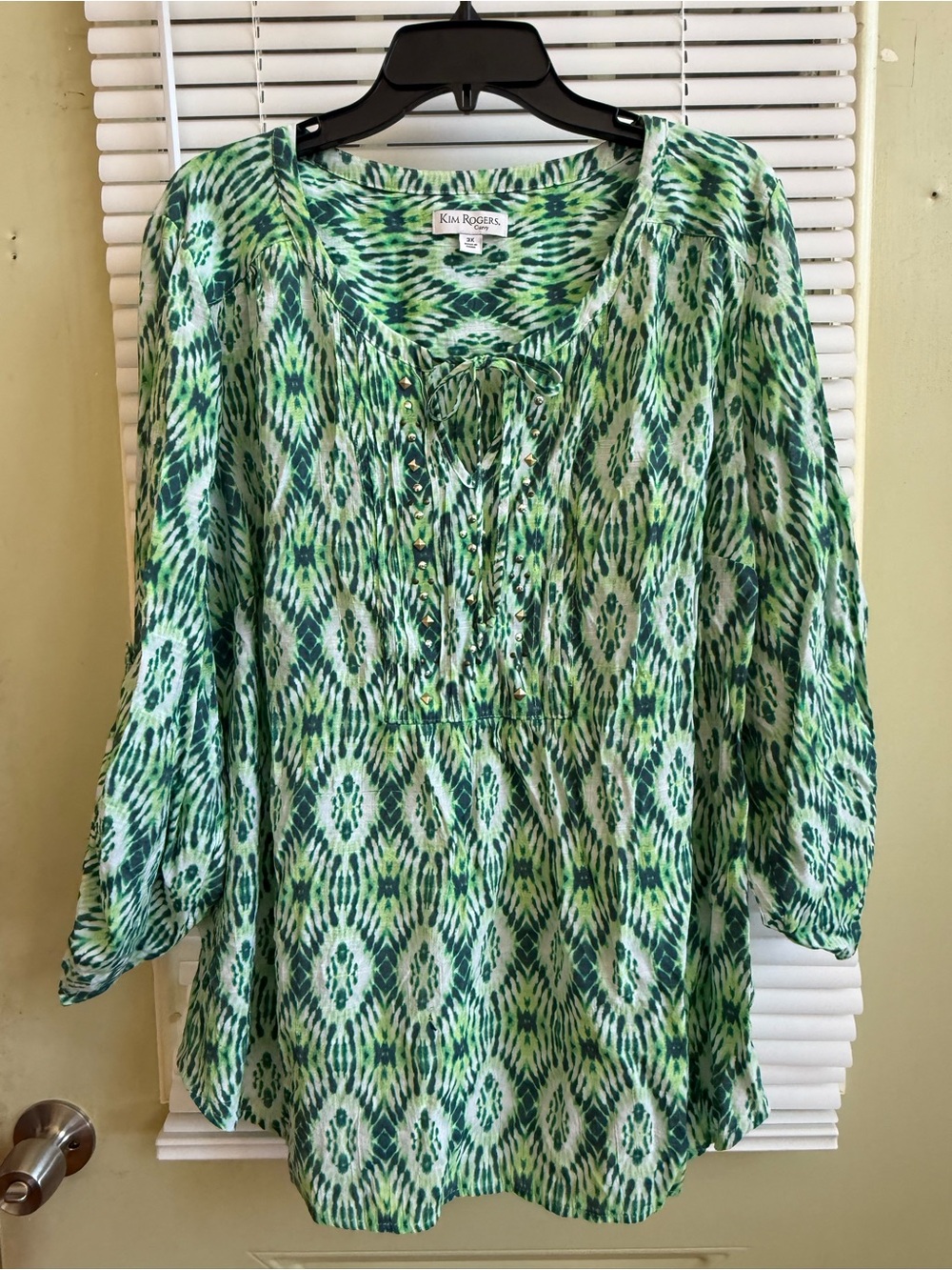 Kim Rogers Curvy Green Ikat Geometric Boho Blouse Top 3X Studded Tie Neck Boho
